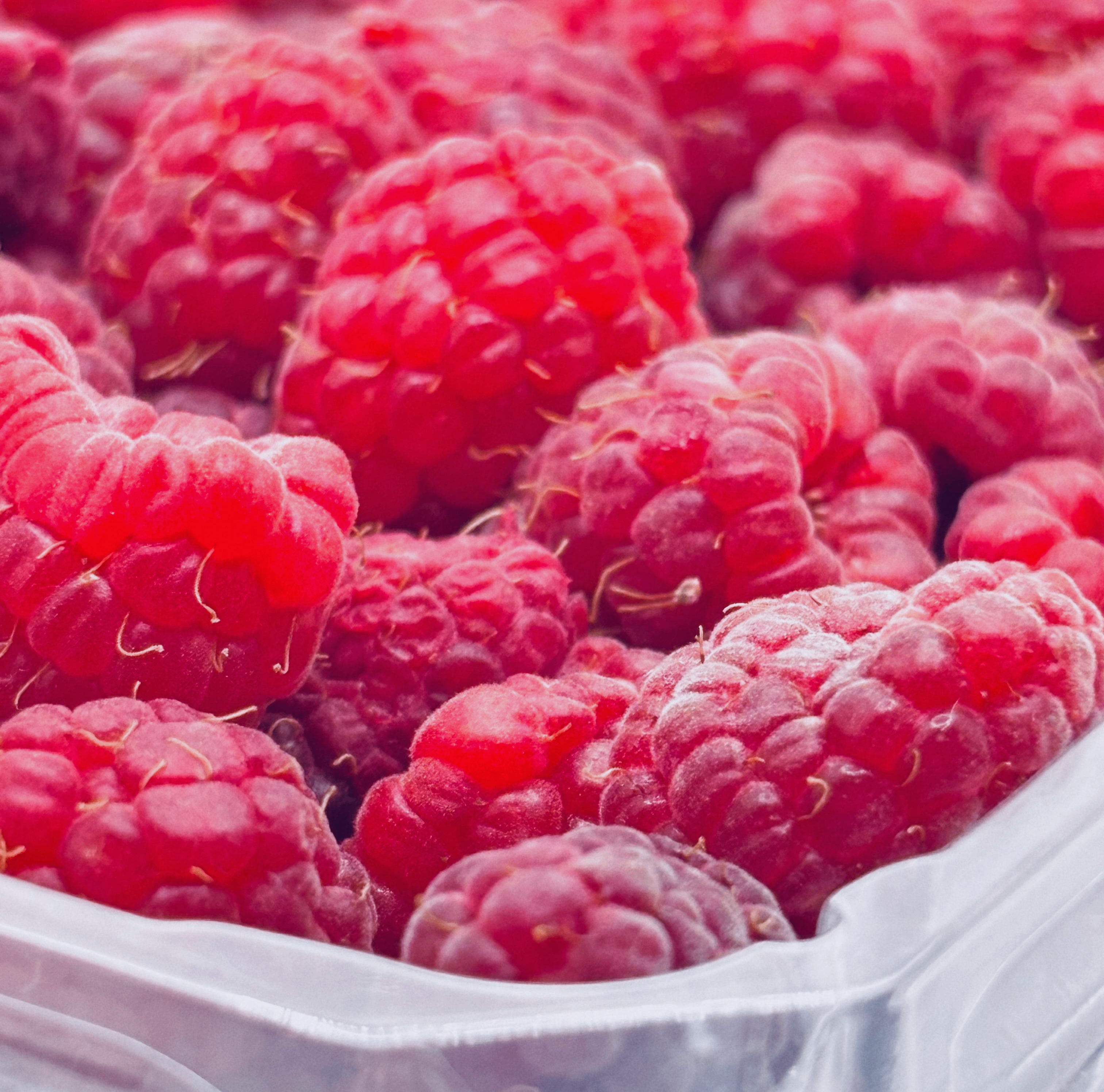 Raspberries (sold by the carton 12 oz)